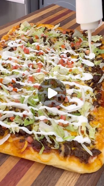 Taco Pizza Recipe Homemade, Pizza With Ground Beef, Food With Tortillas Easy Recipes, Supper Ideas Casserole, Casey's Taco Pizza Recipe, Ground Beef Pizza Recipes, Recipes With 1 Lb Ground Beef, Crescent Roll Dinner Recipes Ground Beef, Ground Beef Dinner Healthy