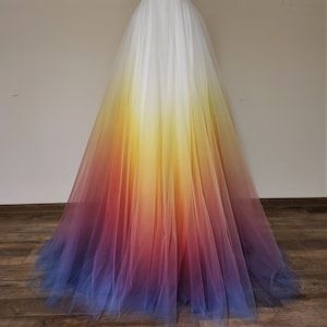 Sunset Wedding Dress, Colour Wedding Dress, Wedding Dress Colors, Wedding Dress Colorful, Colorful Wedding Dress, Wedding Jumpsuits, Rainbow Wedding Dress, Ombre Wedding Dress, Short Bridal Dress