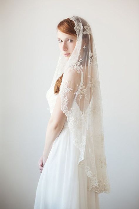 Snippets, Whispers and Ribbons – The Most Beautiful Veils for a Vintage Bride Mantilla Veil Wedding, Lace Mantilla Veil, Embellished Veil, Wedding Veil Vintage, Lace Veils Bridal, Lace Mantilla, Beaded Veils, Mantilla Veil, Short Veil