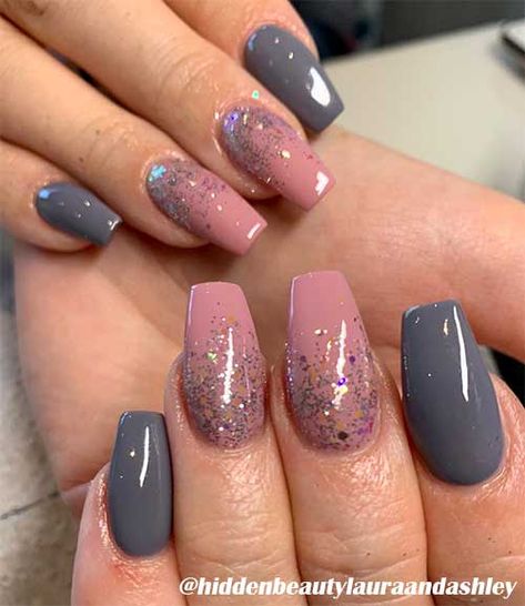 Pink Dip Powder Nails With Design, Grey Nail Designs Short, Pink And Grey Acrylic Nails, Grey And Pink Nail Designs, Grey And Rose Gold Nails, Grey Pink Nail Designs, Slate Grey Nails Design, Grey And Pink Nails Acrylic, Pink And Grey Gel Nails Short