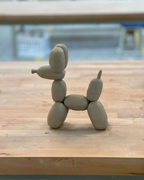 Art Class Clay Projects, Ceramic Balloon Dog, Clay Craft Gifts, Mini Things To Make With Clay, Ceramics Small Projects, Easy Mini Clay Ideas, Mini Ceramics Ideas, Stuff To Make From Clay, What To Make With Clay Easy