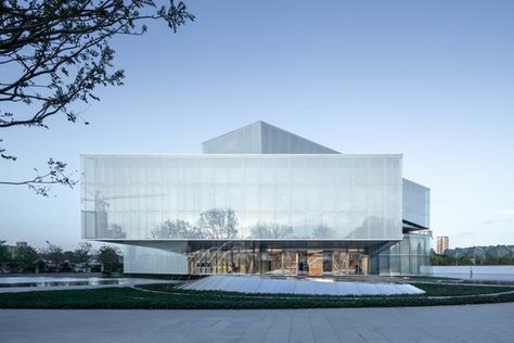 Exhibition Center of Shimao Shenzhen-Hong Kong International Center / SHUISHI | ArchDaily Mass Study, Air Garden, Exhibition Building, Landmark Buildings, Dalian, Commercial Architecture, City Hotel, Construction Design, Facade Architecture