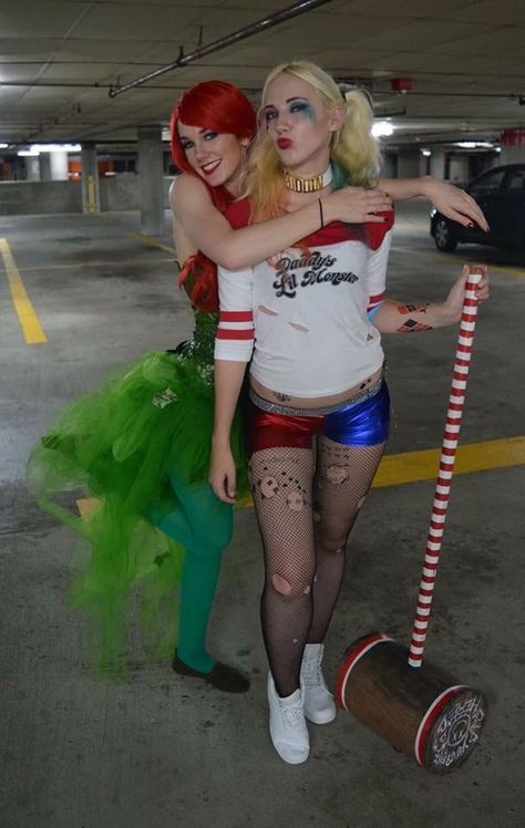 Cat Woman Harley Quinn Poison Ivy Costume, Harley Costume Quinn, Girl Joker And Harley Quinn Costumes, Harley And Ivy Cosplay, Ivy And Harley Costumes, Harley And Ivy Costume, Posion Ivy Couples Costume, Harley Quinn And Ivy Costumes, Harley Quinn Poison Ivy Costume