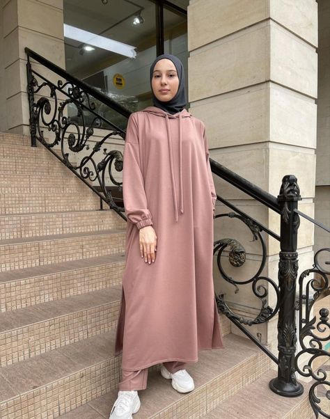 Modest Fashion Muslim, Mode Turban, Muslim Outfits Casual, Muslim Fashion Hijab Outfits, Muslim Women Fashion, Trendy Dress Outfits, Modesty Fashion, Muslim Fashion Dress, Muslim Outfits