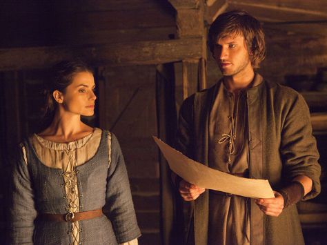 World Without End Tom Weston Jones, World Without End, Mens Garb, Charlotte Riley, Edward Iii, Ken Follett, Film Netflix, Maid Marian, Medieval Woman