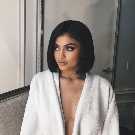 Kylie Jenner Bob, Kylie Jenner Short Hair, Maquillaje Kylie Jenner, Kylie Jenner Fotos, Short Hair Black, Kylie Jenner Makeup, Old Makeup, Kylie Kristen Jenner, King Kylie