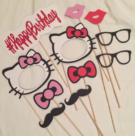 Hello Kitty Photo Booth Props #hellokitty #hellokittybirthday #hellokittyparty #kidsbirthdayparty #kidspartyideas #partyideas #partythemes #partydecor #partydecorations Hello Kitty Photo Booth, Hello Kitty Birthday Party Decorations, Hello Kitty Birthday Theme, Hello Kitty Wedding, Lila Party, Hello Kitty Theme Party, Hello Kitty Decorations, Hello Kitty Photos, Wedding Photo Booth Props