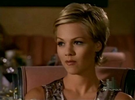 Kelly Taylor 90210, Kelly Carlson, Kelly Taylor, Before And After Haircut, Jennie Garth, Cute Short Haircuts, Hair Styles 2014, Beverly Hills 90210, 90s Hairstyles