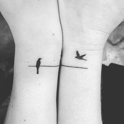 Matching Tattoos Shoulder, Matching Bird Tattoos Friends, Matching Bird Tattoos Couple, Birds Couple Tattoo, Best Friend Bird Tattoos, Small Matching Bestie Tattoos, Matching Tattoo Mother And Daughter, Bird Couple Tattoo, Matching Mini Tattoos