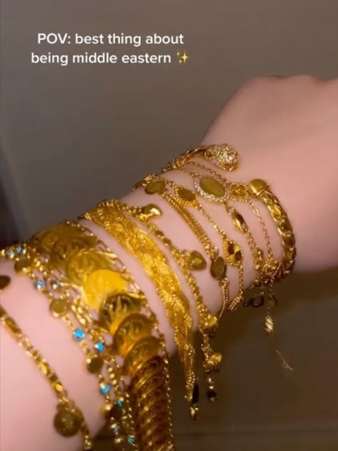 Arab Accessories, Arabic Jewelry Aesthetic, Gold Arabic Jewelry, Arab Gold Jewelry, Middle Eastern Gold Jewelry, Arab Gold, Arab Jewelry, Arabic Gold Jewelry, Middle Eastern Gold