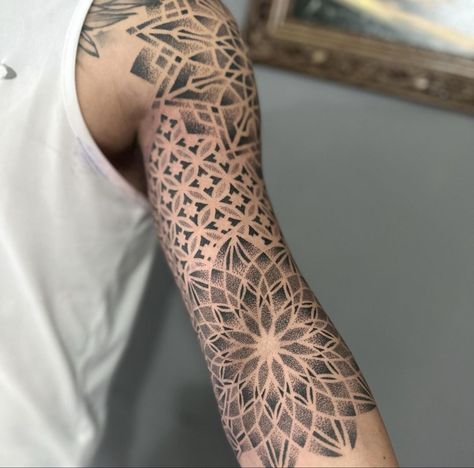 Mandala Dotwork Tattoo Design, Dotwork Tattoo Design, Calf Tattoo Ideas, Dot Work Mandala, Yantra Tattoo, Spiritual Tattoo, Mandala Sleeve, Mandala Tattoos, Tattoo Thigh