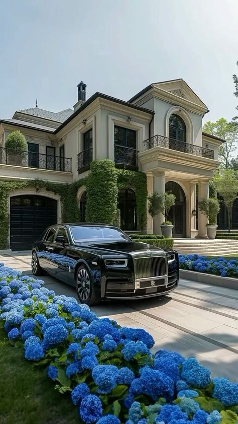 Gigi Core, Gods Hands, Rich Rich, Dream Life House, Luxury Lifestyle Dreams, Vision Boards, Luxury Homes Dream Houses, Dream House Interior, Dream Lifestyle