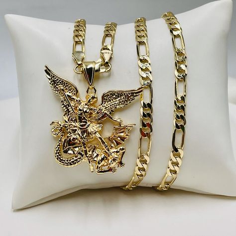 San Miguel Arcngel Y Cadena Chapado En Or 14k/Saint Michael The Archangel And Chain Gold Plated 14 Saint Michael The Archangel, Yellow Stone Rings, Michael Archangel, Michael The Archangel, Catholic Necklace, Skull Pendant Necklace, Mens Necklace, Saint Michael, Jewelry Accessories Ideas