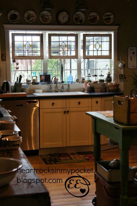 Old Stained Glass Windows Kitchen Window Ideas Decor, Old Stained Glass Windows, Kitchen Window Ideas, Stained Glass Ideas, Kitchen Window Blinds, Window Diy, Heart Rocks, House Upgrades, Hanging Stained Glass