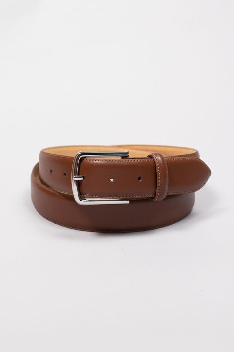 Découvrez notre ceinture en cuir marron cognac pour homme. Le compagnon idéal de votre pantalon, c'est évidemment la ceinture. Pour un look travaillé, assortissez ou contrastez votre ceinture avec vos chaussures. Christmas 2023, Cognac, Made In France, France, Christmas, Quick Saves