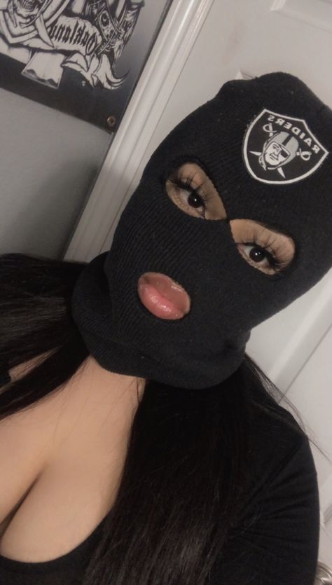 Ski Mask Baddie, Mask Baddie, Bandana Girl, Wearing Mask, Sleepy Girl, Gangster Girl, Tattoed Women, Girl Eyes, Mask Girl