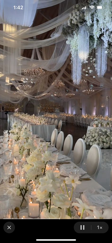 Wedding Themes Summer Indoor, Wedding Venue Ideas Indoor Receptions, Ballroom Decorations Wedding, Wedding Aisle Ideas Indoor, Boujee Wedding Ideas, Wedding Venue Decorations Indoor Elegant, Venues For Weddings Indoor, Wedding Theme Ideas Elegant Indoor, Wedding Venues Indoor Elegant