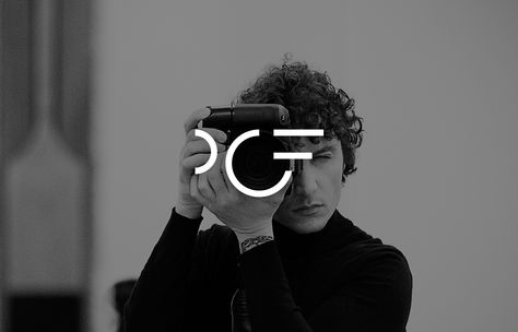 PHOTOGRAPHICFRAME - Giuseppe Manzi on Behance Minimal Photography Logo Design, Photo Studio Branding, Photography Studio Branding, Logo Photography Design, Photo Studio Logo, Modern Photography Logo, Photography Studio Logo, Photography Branding Logo, Logo Fotografia