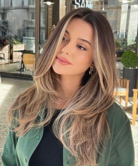 Haircut Selfie, Photo Hijab, Brown Hair Inspo, Brunette Hair With Highlights, Cute Hairstyle, Brown Hair Balayage, Blonde Hair Inspiration, Light Hair Color, Hijab Girl