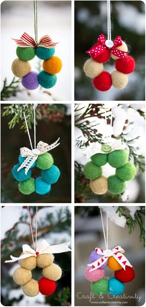 Wreath Tutorial Christmas, Felt Ball Crafts, Felt Ball Wreath, Bead Wreath, Felt Ornaments Diy, Felt Wool Ball, Christmas Craft Fair, Needle Felted Christmas, Felt Christmas Decorations