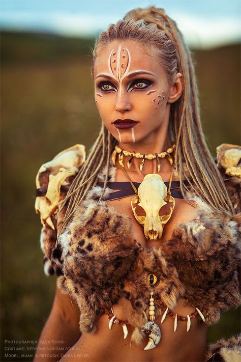 Viking Halloween Costume, Viking Makeup, Vikings Halloween, Viking Warrior Woman, Halloweenský Makeup, Viking Cosplay, Warrior Costume, Viking Costume, Viking Women