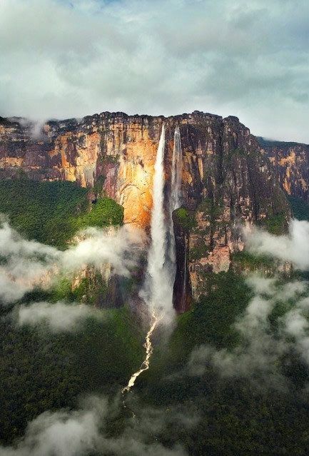 Angel Falls in Venezuela (Spanish: Salto Ángel; Pemon language: Kerepakupai Vená, meaning "waterfall of the deepest place" Angel Falls Venezuela, Mount Roraima, Angel Falls, Paradise Falls, Beautiful Waterfalls, Nature Images, Fallen Angel, Dream Destinations, Wildlife Photography