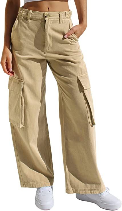 Khaki colored cargo pants with 4 deep pockets. Women Cargo Pants, Casual Cargo Pants, Workwear Jeans, Spandex Pants, Ankle Length Jeans, Denim Patterns, Pull Sweat, Women Cargos, Cargo Pant