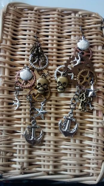 Picture of Steampunk Pirate earrings Diy Pirate Jewelry, Pirate Earring Aesthetic, Steampunk Style Dangle Jewelry, Pirate Costume Couple, Pirate Earring, Diy Pirate Costume For Kids, Pirate Earrings, Steampunk Train, Homemade Pirate Costumes