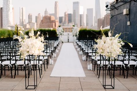 Rooftop Garden Wedding, Rooftop Wedding Decor, Black Tie Wedding Decor, Rooftop Wedding Ceremony, White Wedding Ceremony, Modern Chic Wedding, Black And White Wedding Theme, White Wedding Theme, Rooftop Wedding