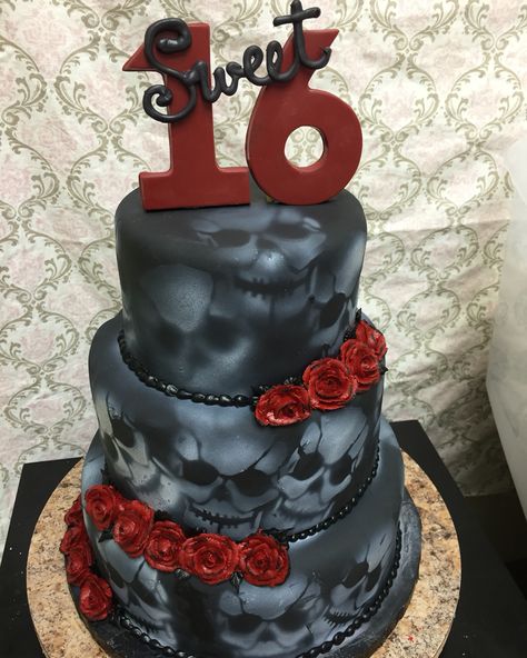 Goth Sweet 16 Cake, Goth Sweet 16 Dress, Scary Sweet 16 Party, Halloween Sweet 16 Decorations, Halloween Birthday Party Sweet 16, Spooky Sweet 16 Party Ideas, Sweet 16 Black Dresses, Sweet 16 Horror Theme, Red And Black Sweet 16 Cake