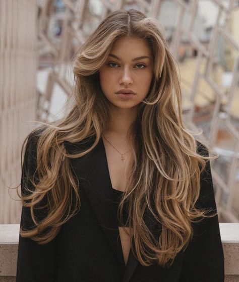 Dirty Blonde Hair, Long Layered Haircuts, Blonde Hair Inspiration, Long Blonde, Dirty Blonde, Long Layered Hair, Haircuts For Long Hair, Long Blonde Hair, Hair Inspo Color