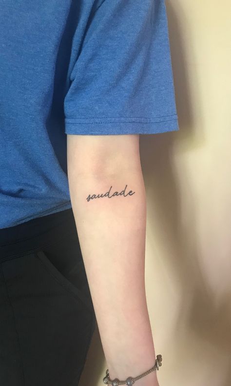 Saudade Tattoo Fonts, Original Photography, Tattoos Ideas, Tattoo Fonts, Neck Tattoo, Tattoos And Piercings, Triangle Tattoo, Tatting, Tattoo Quotes