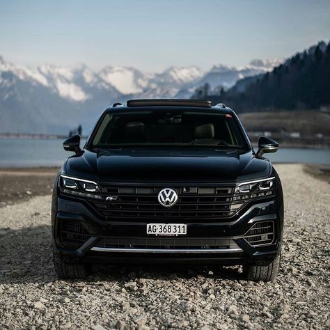 Savage Volkswagen on Instagram: “The All New Touareg 🔥 ⁣ ᴊᴏɪɴ ᴏᴜʀ ᴠᴡ ᴄᴏᴍᴍᴜɴɪᴛʏ⁣ 🙌 Follow 🔝@savage.vw⁣ Follow 🔝@savage.vw⁣ Follow 🔝@savage.vw⁣ ⁣ ⁣ ⁣#vw #volkswagen…” Volkswagon Suv, Touareg Vw, Tiguan Vw, Ford Endeavour, Volkswagen Golf Mk1, Vw Touareg, Volkswagen Touareg, Vw Tiguan, Classy Cars