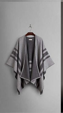 obsessed with Burberry poncho. Monogram required Diy Poncho, Burberry Poncho, Minimalist Winter Outfit, Knitwear Trends, Wool Wrap, Kimono Fashion, Winter Wear, Knitwear Women, Types Of Fashion Styles