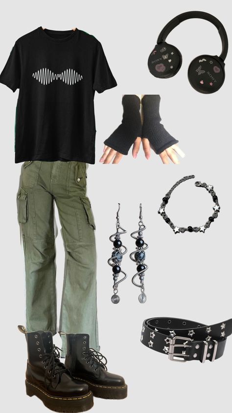 lil outfit cos I'm bored #arcticmonkeysshirt #outfit #outfitinspo #grungestyle #goblincore Ghost Core Outfits, Chaoscore Outfits, Astrology Outfits, Agender Outfits, Fingerless Gloves Outfit, Crowcore Outfit, Small Top Big Pants, Cryptidcore Outfit, Goblincore Outfits