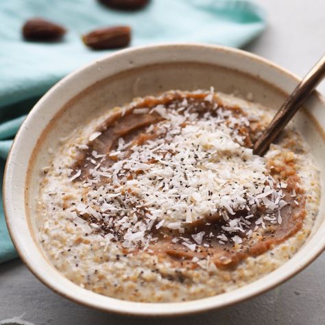 Coconut Ginger Date Oatmeal Date Oatmeal, Best Oatmeal Recipe, Ramadan Recipe, Coconut Oatmeal, Coconut Ginger, Oatmeal Recipe, Ginger Recipes, Ramadan Recipes, Canned Coconut Milk