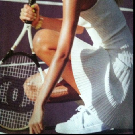 Chanel tennis racket Chanel Tennis, Charlotte York, Tennis Aesthetic, Super Rich Kids, Play Tennis, Rich Kids, Sporty And Rich, Dream Lifestyle, Old Money Aesthetic