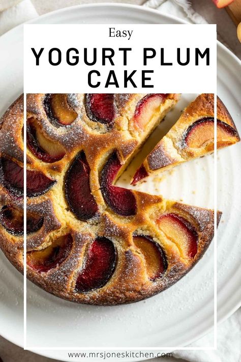 This easy yogurt plum cake recipe is light and moist due to the additions of Greek yogurt and oil. Serve for brunch, afternoon tea and dessert! One Bowl Cake, Plum Cake Recipe, Plum Dessert, Plum Recipes, Quick Cake, Yoghurt Cake, Full Fat Yogurt, Sweet Treats Desserts, Quit Sugar