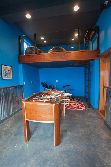 Garage Conversion Games Room, Garage To Game Room Ideas, Shed Game Room Ideas, Garage Game Room Converted, Garage Game Room Ideas, Shed Game Room, Garage Rec Room, Garage Hangout Ideas, New Apartment Aesthetic