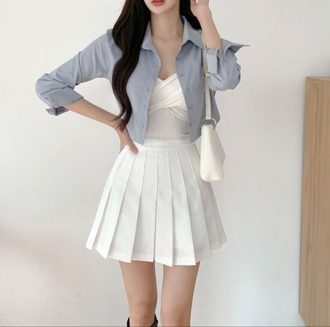 White Top And White Skirt, Outfits Dress, White Skirt, White Skirts, White Top, White Tops, Teen Fashion, Skater Skirt, Skirt