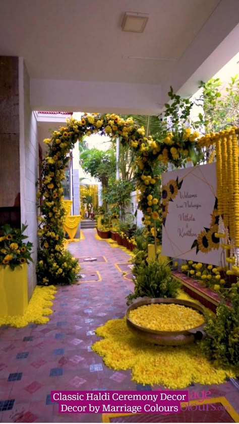 Paneling Doors, Door Paneling, Door Remodel, Haldi Decoration Ideas, Haldi Ceremony Decorations, Ceremony Decorations Outdoor, Gate Decoration, Diy Floral Decor, Wedding Entrance Decor