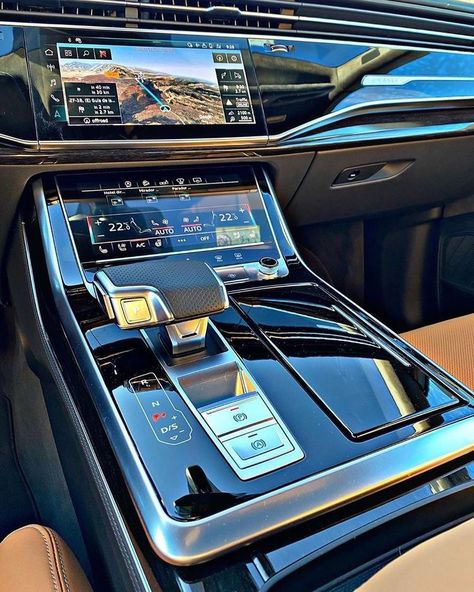 Audi Rsq8 Interior, Supercar Interior, Nissan Rouge, Audi Rsq8, Audi S5 Sportback, Carros Bmw, Luxury Cars Audi, Top Luxury Cars, Luxury Car Interior