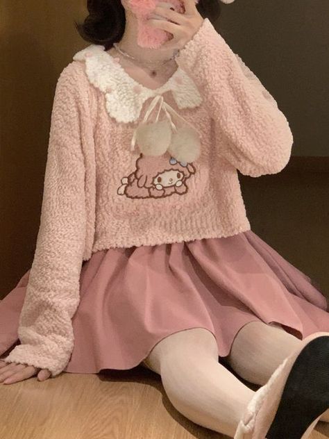 But fille to adore Merci Cute Core Outfit, Cute Pink Sweater, Cute Pastel Outfits, Sanrio Outfits, Peony Aesthetic, Fairy Grunge Style, Kawaii Outfit Ideas, Kawaii Sweater, My Sweet Piano