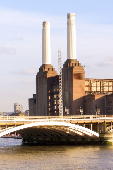 Battersea Power Station, London History, Power Station, Fun Fact, Did You Know, Fun Facts, England, Electricity, Money