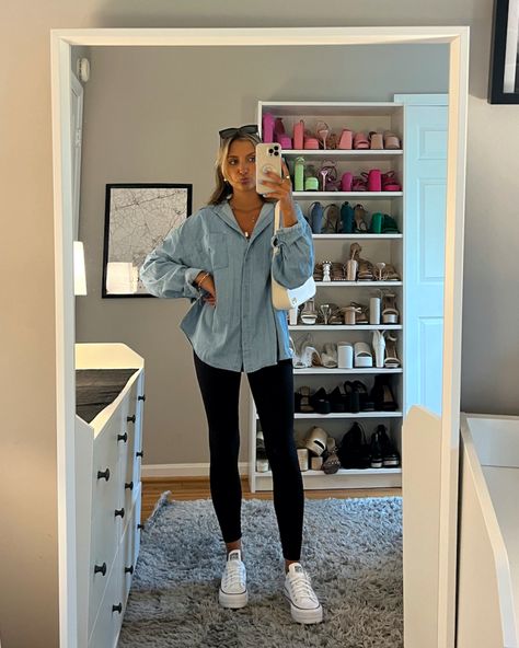 10 Pinterest-Approved Fall Outfit Ideas 2023 Plus Size Platform Converse Outfit, Low Rise Converse Outfit, Converse Platform Outfit, Platform Converse Outfit, Converse Platforms, Leggings And Converse, Platform Outfit, Outfit Ideas 2023, Converse Outfit