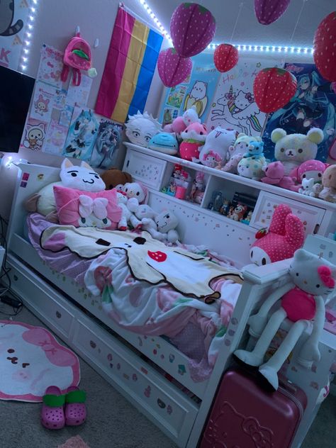 Cutecore Tapestry, Gloomy Bear Bedroom, Gyaru Room Ideas, Gloomy Bear Room, Cute Core Room, 2010 Room, Gloomy Bear Wallpaper, Kawaii Room Aesthetic, Kawaiicore Room