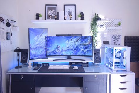 White and Black. : r/battlestations Black Pc Setup, Gaming Computer Room, Pc Aesthetic, Pc Core, Games Room Inspiration, Gamer Bedroom, Mens Bedroom Decor, Hypebeast Room, Battle Station