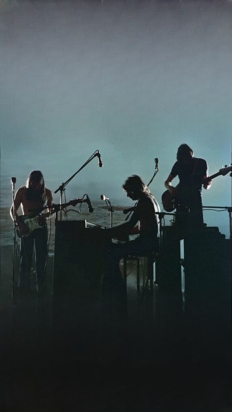 Pink Floyd On Stage, Pink Floyd Pompeii 1972, Live At Pompeii Pink Floyd, Will Core Aesthetic, Pink Floyd Aesthetic Wallpaper, Live Performance Aesthetic, Pink Floyd Wallpaper 4k, Rock Wallpaper Aesthetic, Pink Floyd Wallpaper Iphone