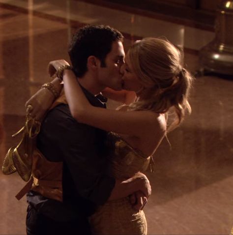 Dan And Serena, Eric Van Der Woodsen, Serena Gossip Girl, Dan Gossip Girl, Blair And Dan, Gossip Girl Serena, Dan Humphrey, Gossip Girl Aesthetic, Serena Van Der