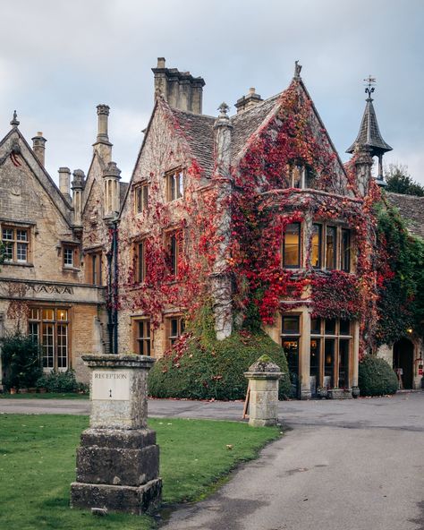 A place that needs no introduction, where every corner feels like the set of a classic film, especially in October. Welcome to Castle Combe, a timeless beauty 🍂🎬 #castlecombe #visitengland #visitbritain #lovegreatbritain #wiltshire #cotswolds #visitbritain #englishcountryside #englishcountrygarden #countrysidelife #england #condenasttraveller #condenasttraveler #tlpicks Castle Combe England, October Welcome, Castle Combe, Visiting England, English Country Gardens, Conde Nast Traveler, Conde Nast, English Countryside, Classic Films